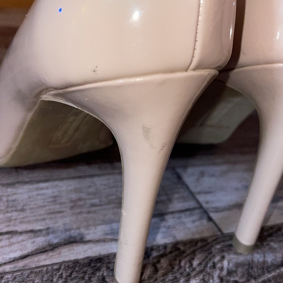 Christian Siriano snake skin and tan heels - Size 8 1/2 - Picture 6 of 8